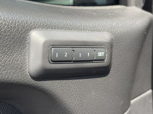Used 2021 Nissan Titan PRO-4X w/ Pro-4x Convenience Package AWD/4WD image 30