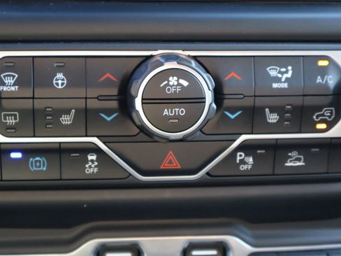 Used 2022 Jeep Wrangler Unlimited Rubicon 4xe w/ Cold Weather Group image 31