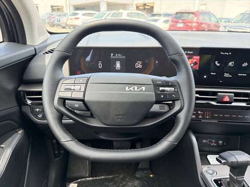 New 2026 Kia Sportage EX FWD image 10
