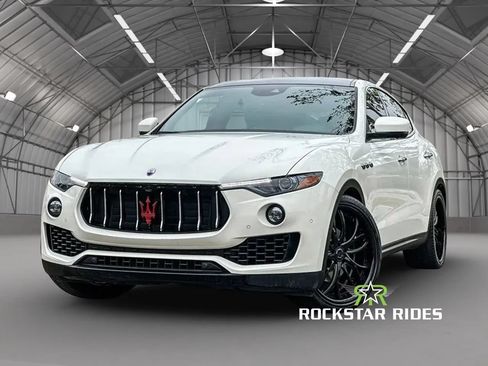 Used 2018 Maserati Levante AWD/4WD image 25