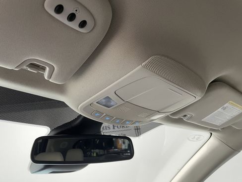 Used 2024 Ford Edge Titanium w/ Titanium Elite Package image 7