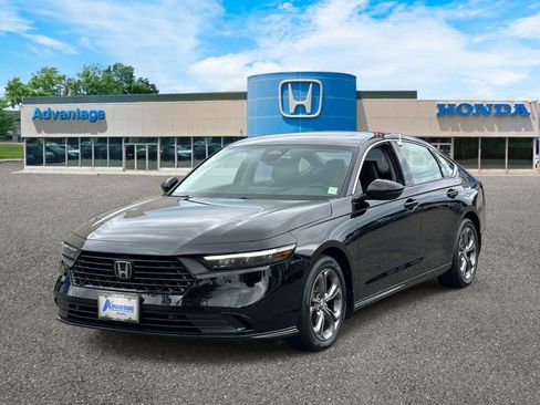 Used 2023 Honda Accord EX-L image 2