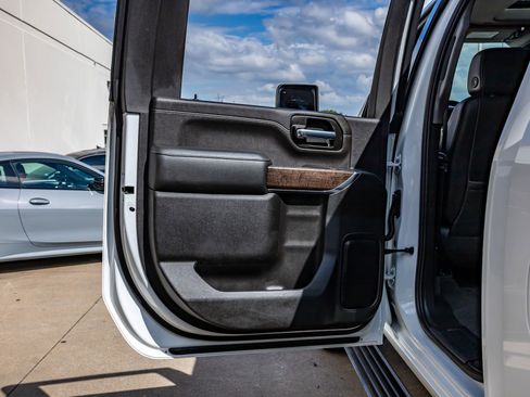 Used 2022 GMC Sierra 3500 Denali w/ Denali Ultimate Package AWD/4WD image 38
