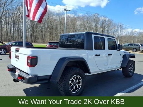 Used 2025 Jeep Gladiator Rubicon w/ Convenience Group image 6