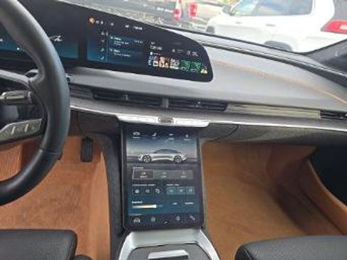 Used 2024 Lucid Air Touring AWD/4WD image 23