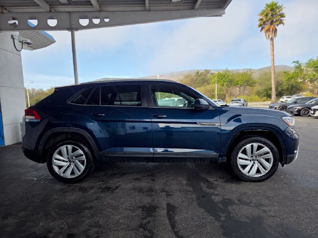 Used 2021 Volkswagen Atlas Cross Sport SE w/ Panoramic Sunroof Package FWD image 7