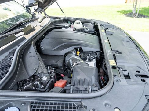 Used 2025 Land Rover Range Rover SV AWD/4WD image 19