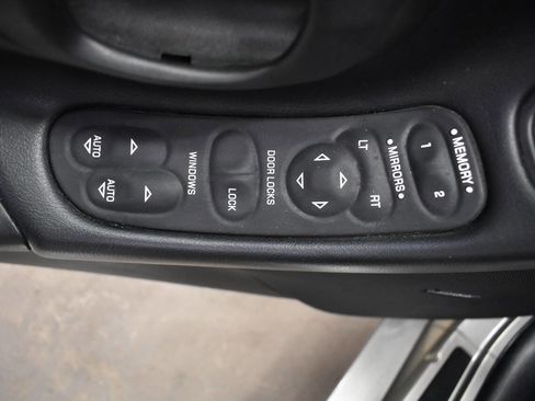 Used 2000 Chevrolet Corvette Coupe w/ Memory Pkg image 21