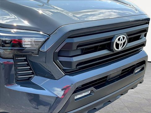 Used 2026 Toyota Tacoma SR5 AWD/4WD image 33