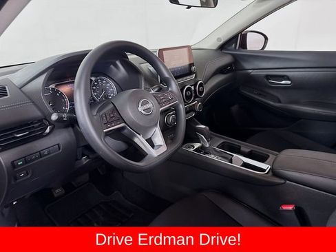 Used 2025 Nissan Sentra SV FWD image 7