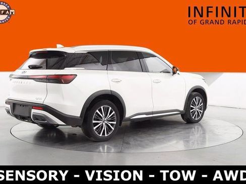 Used 2023 INFINITI QX60 Sensory image 3