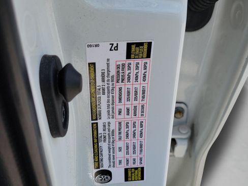 Used 2022 Toyota RAV4 XLE w/ Convenience Package FWD image 32