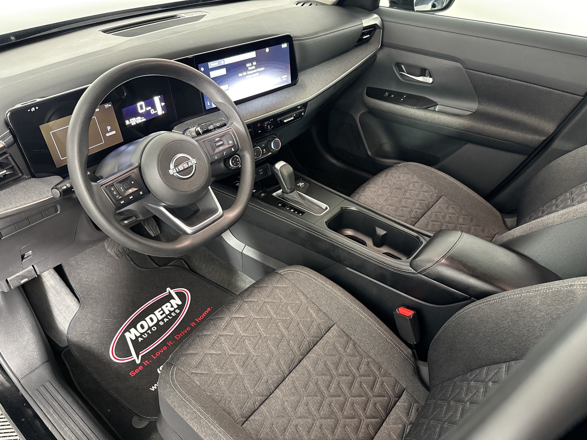 Used 2025 Nissan Kicks SV AWD/4WD image 19