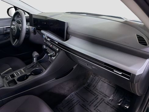 Used 2025 Hyundai Sonata SE image 28