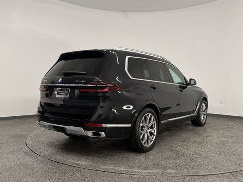 Used 2025 BMW X7 xDrive40i w/ Premium Package AWD/4WD image 8