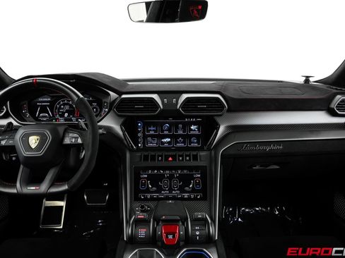 Used 2023 Lamborghini Urus Performante AWD/4WD image 34