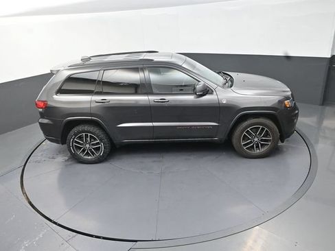 Used 2018 Jeep Grand Cherokee Trailhawk AWD/4WD image 20