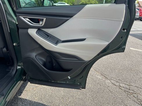 Used 2024 Subaru Forester Premium AWD/4WD image 29