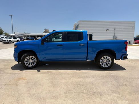 Used 2025 Chevrolet Silverado 1500 Custom RWD image 4