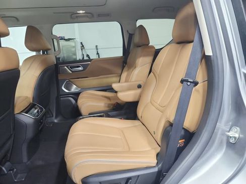 Used 2025 INFINITI QX80 Sensory AWD/4WD image 34