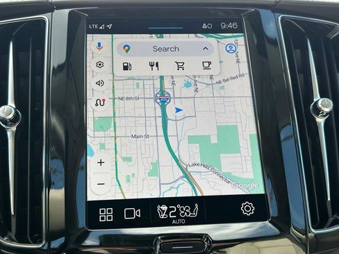 New 2025 Volvo XC60 B5 Ultra w/ Protection Package Premier image 27