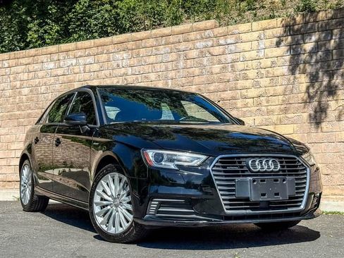 Used 2017 Audi A3 e-tron Premium FWD image 1