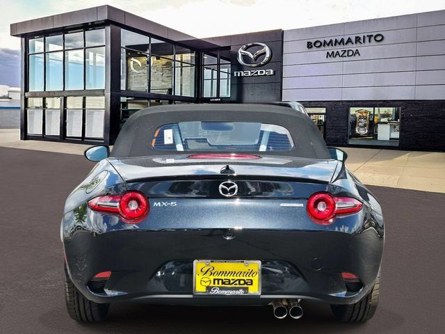 New 2026 MAZDA MX-5 Miata Club w/ Weather Package RWD image 4