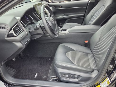 Used 2024 Toyota Camry SE FWD image 12