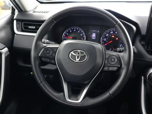 Used 2022 Toyota RAV4 XLE Premium AWD/4WD image 10
