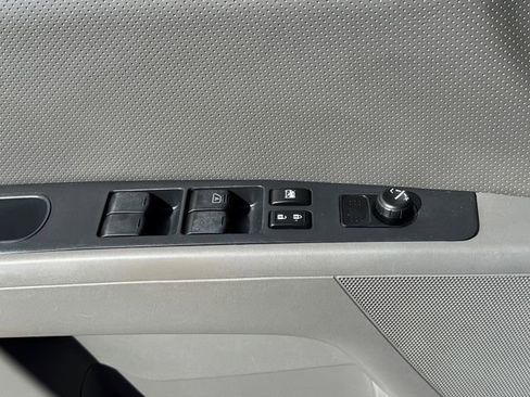 Used 2008 Nissan Sentra 2.0 SL w/ Sunroof Pkg FWD image 27
