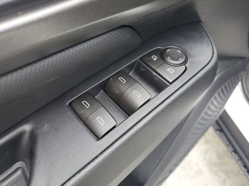 New 2026 Chevrolet Equinox EV LT image 19