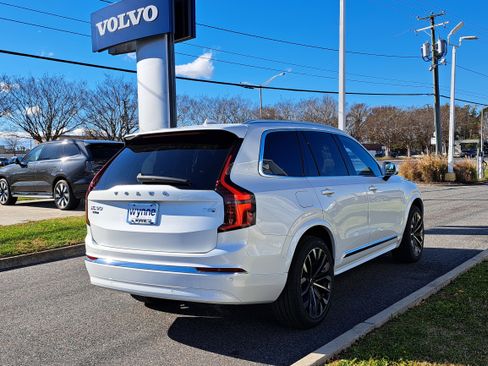 New 2026 Volvo XC90 T8 Ultra image 3