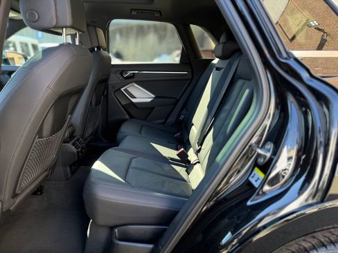 Used 2025 Audi Q3 2.0T Premium image 17