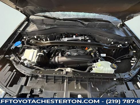 Used 2026 Ford Explorer ST-Line w/ ST-Line Street Pack AWD/4WD image 26