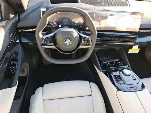 New 2026 BMW 530i xDrive w/ Premium Package image 10