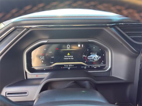 Used 2022 GMC Sierra 1500 AT4 w/ AT4 Preferred Package image 11