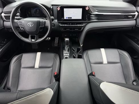 Used 2025 Toyota Camry SE FWD image 10