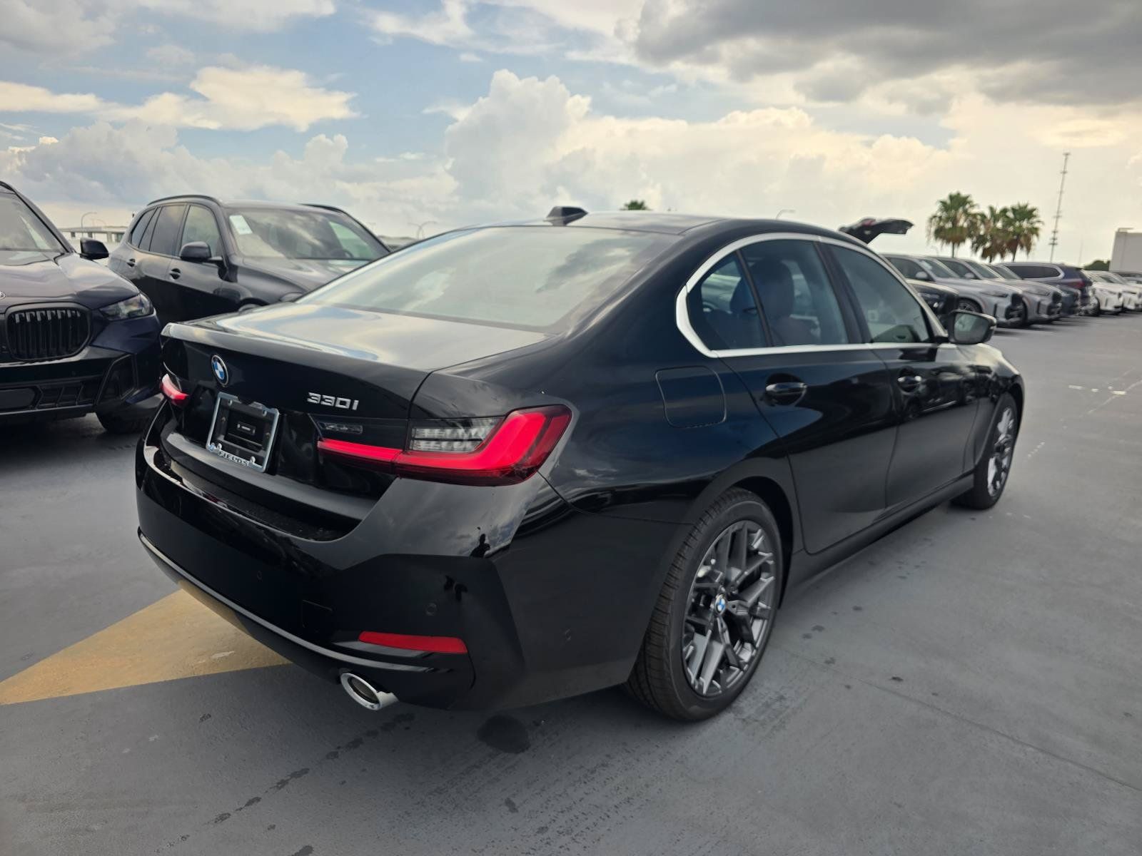 New 2026 BMW 330i Sedan w/ Convenience Package RWD image 3
