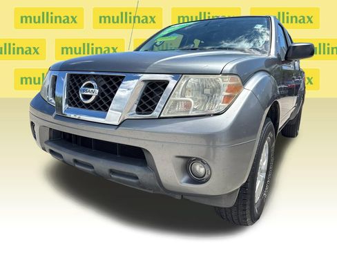 Used 2016 Nissan Frontier SV w/ SV Value Truck Package RWD image 9