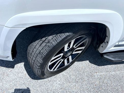 Used 2019 Toyota 4Runner Limited AWD/4WD image 24