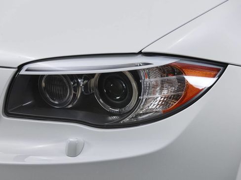 Used 2011 BMW 1 Series M image 28