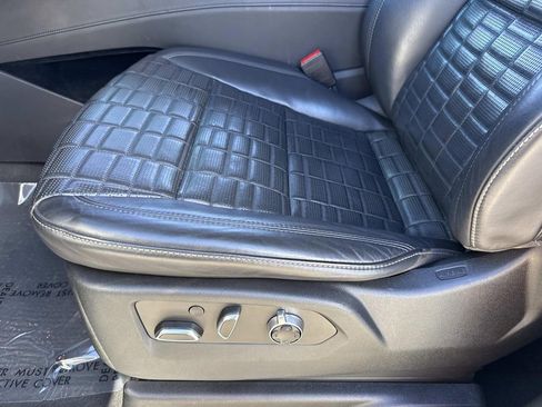 Used 2022 Cadillac Escalade ESV Premium Luxury Platinum w/ LPO, Radiant Package image 28