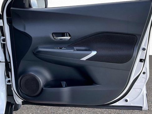 Used 2024 Nissan Kicks SV FWD image 29