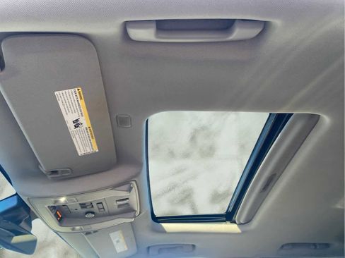 Used 2019 Cadillac Escalade Luxury w/ LPO, Radiant Package image 15