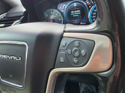 Used 2018 GMC Yukon Denali image 47