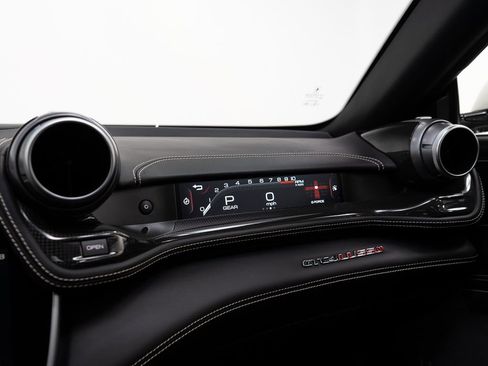 Used 2017 Ferrari GTC4Lusso image 36