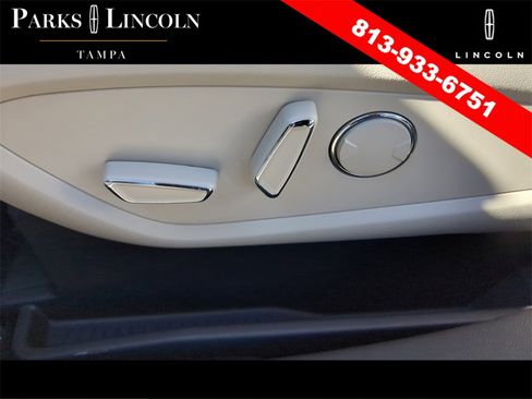 Used 2020 Lincoln Nautilus Reserve image 19