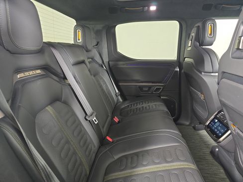 Used 2023 Rivian R1T Adventure AWD/4WD image 22