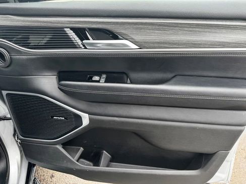 Used 2024 Jeep Wagoneer Series III image 13