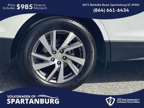 Used 2023 Chevrolet Equinox Premier image 7